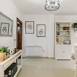 Apartamento Para Vivir Granada Con Parking